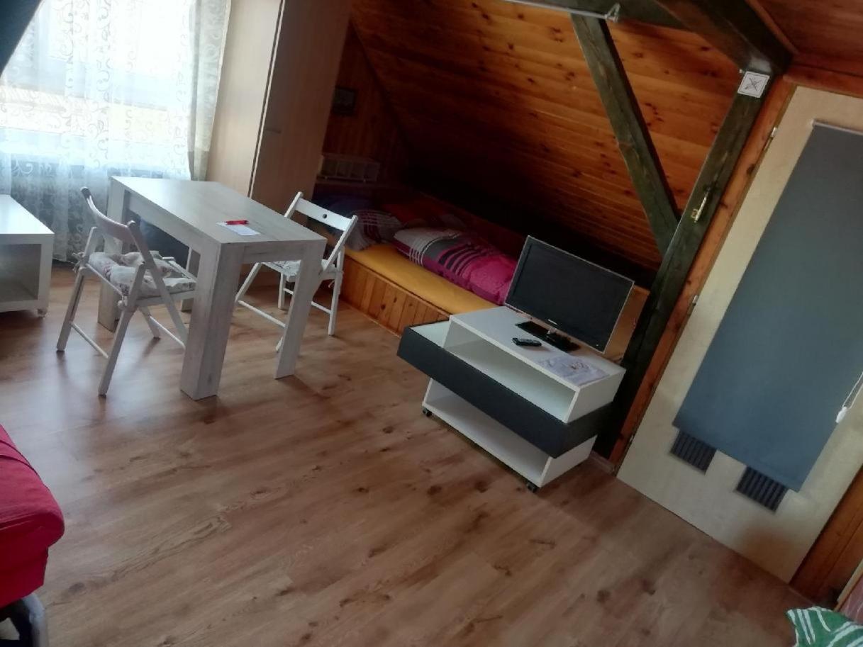 Suite Ohrada Praga Exterior foto